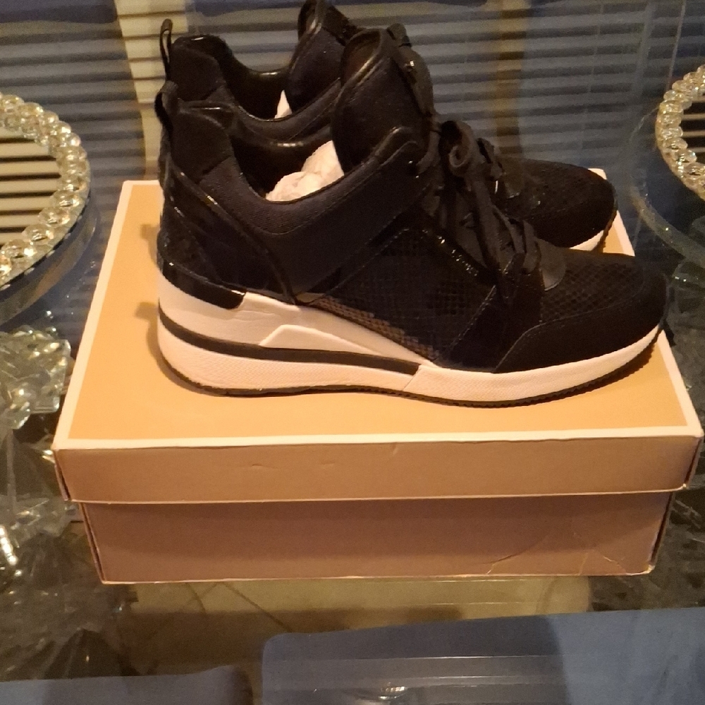 Michael Kors Black and White Sneakers - Picture 2 of 10